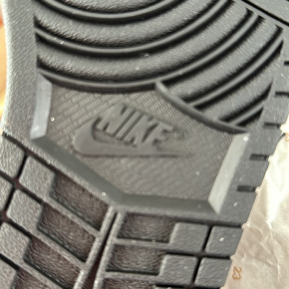 ACTIVEWEAR ▪️Air Jordan 1 Mid ( NWT) size 9 - Picture 12 of 13